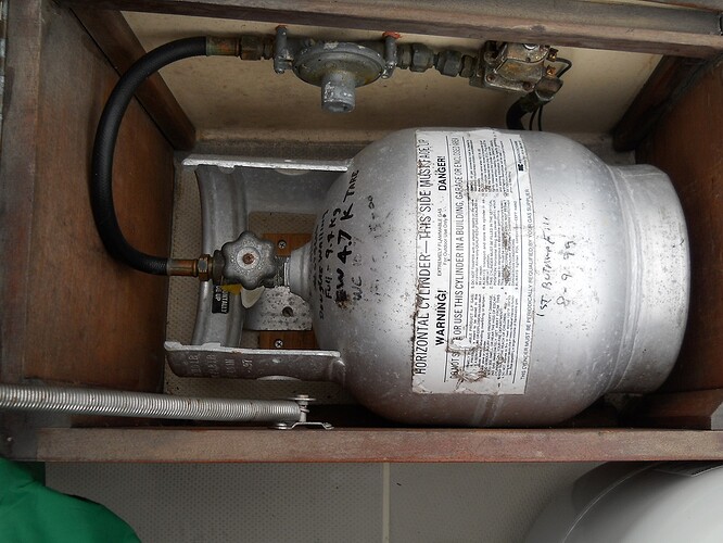 Propane tank sml.jpg