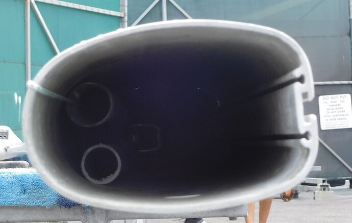 Forespar mast section