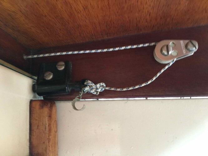 companionway inside latch.jpg
