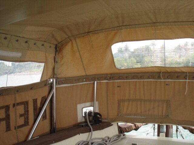 Cockpit Dodger 021.jpg